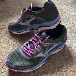 Mizuno Wave Enigma 4s
